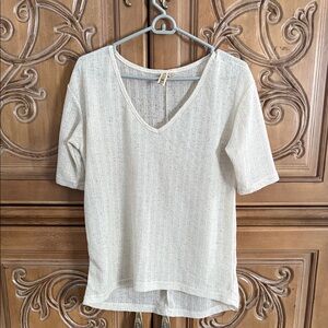 BKE Cream Short Sleeve V-Neck Top